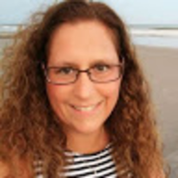 Meet your Posher, Lisa - Picture 1 of 1